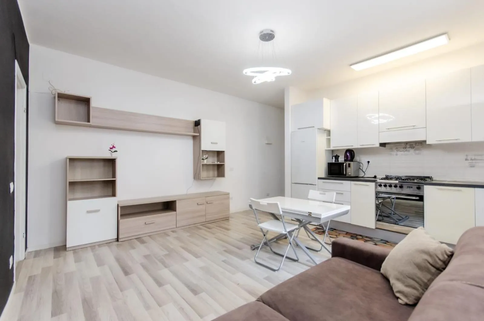 Lugano S&S Home, Moderna E Tranquilla, Vicino Al Centro Di Milano, Con Parcheggio Gratuito Esterno Appartement