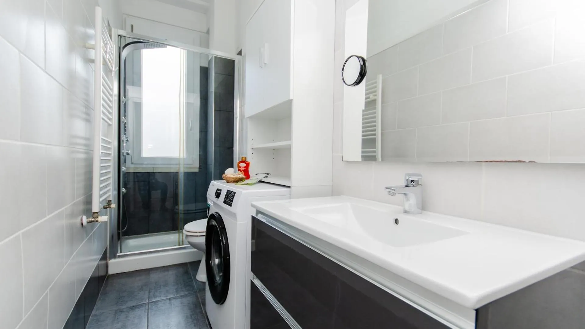Lugano S&S Home, Moderna E Tranquilla, Vicino Al Centro Di Milano, Con Parcheggio Gratuito Esterno