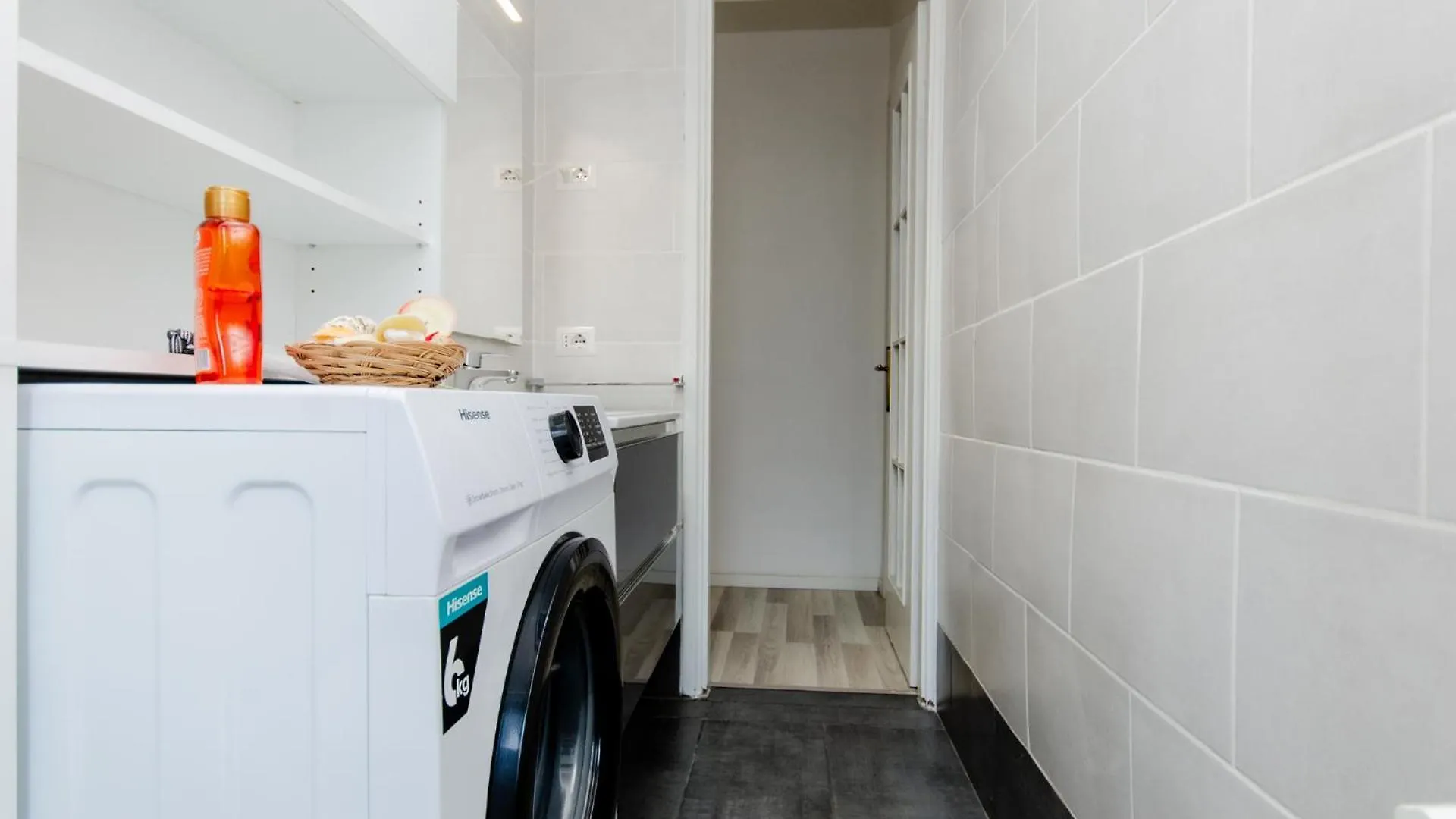 Lugano S&S Home, Moderna E Tranquilla, Vicino Al Centro Di Milano, Con Parcheggio Gratuito Esterno 0*, Mailand